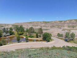 Midland Provincial Park - Fountain at Royal Tyrrell Museum.jpg