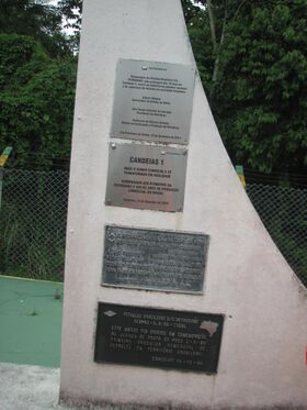 Monumento em Homenagem ao poço Candeias C-1.jpg