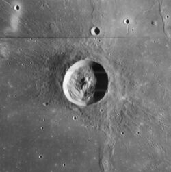 Reiner crater 4157 h1 4157 h2.jpg