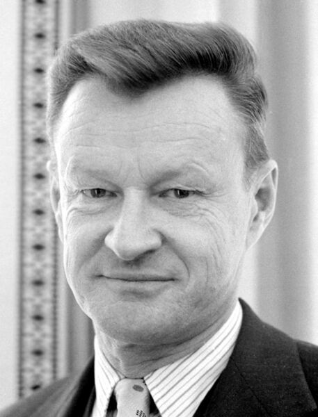 File:Zbigniew Brzezinski, 1977.jpg
