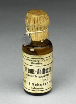 Bottle of tetanus antitoxin, Germany. Full view, graduated g Wellcome L0058962 (cropped).jpg