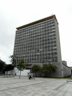 Plymouth Civic Centre (7481611270).jpg