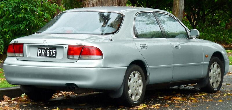 File:1993 Mazda 626 (GE) V6 sedan (2011-10-25) 02.jpg