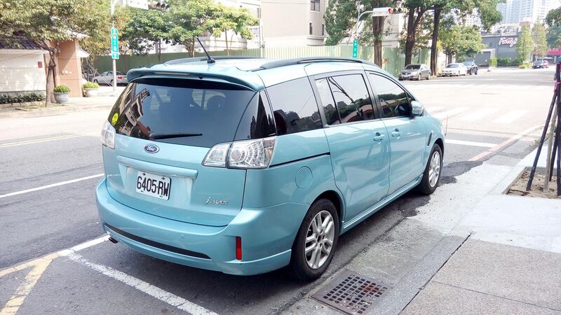 File:2009-Taiwan-Ford-i-MAX-Rear.jpg