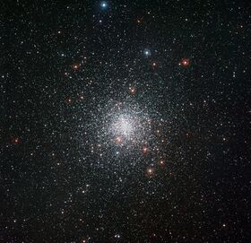 Globular star cluster Messier 4.jpg