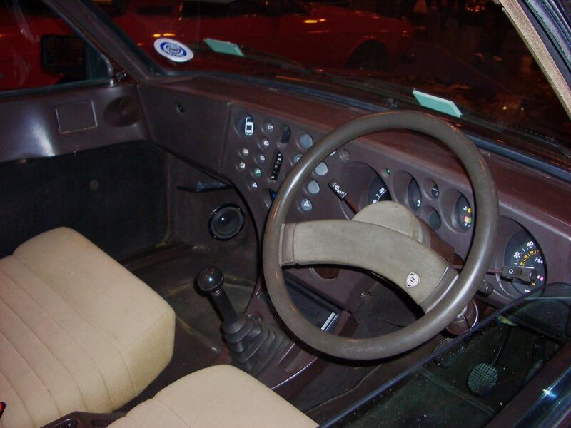 File:Lancia beta interior.jpg