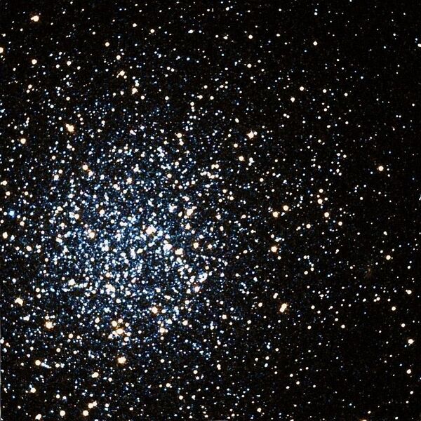 File:NGC 2419 Hubble WikiSky.jpg