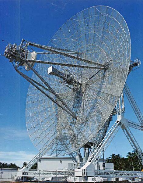 File:Radar antenna.jpg