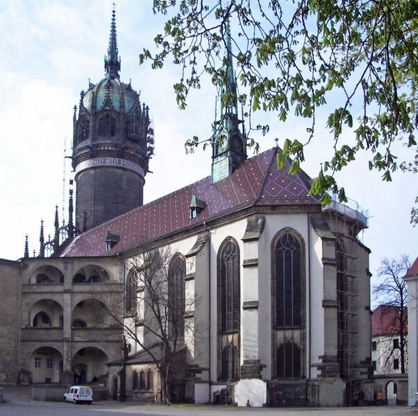 File:Schlosskirche (Wittenberg).jpg