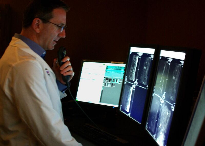 File:Radiologist in San Diego CA 2010.jpg