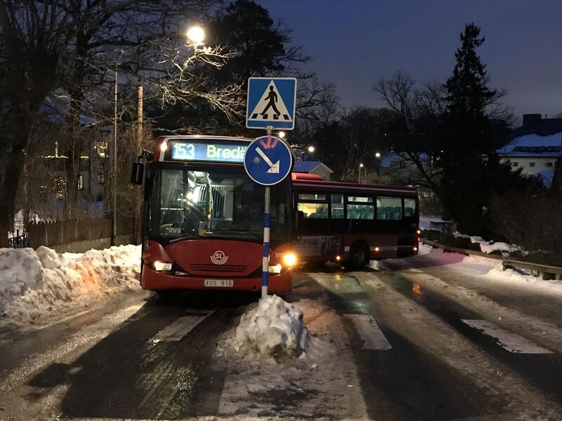File:Scania articulated bus on icy road.jpg