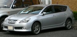 2005 Toyota Caldina 01.jpg