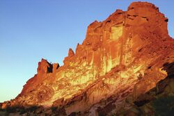 A187, Northern Territory, Australia, Rainbow Valley Conservation Reserve at sunset, 2007.JPG