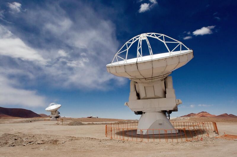 File:ALMA Antennas on Chajnantor.jpg