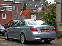 BMW M5 (16612503834).jpg