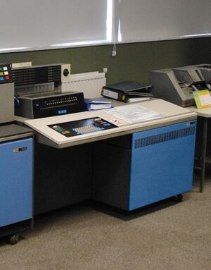 IBM 1130 (1).jpg