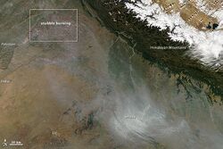Aerial view of Air Pollution in North India, Agriculture Fires, November 2013.jpg