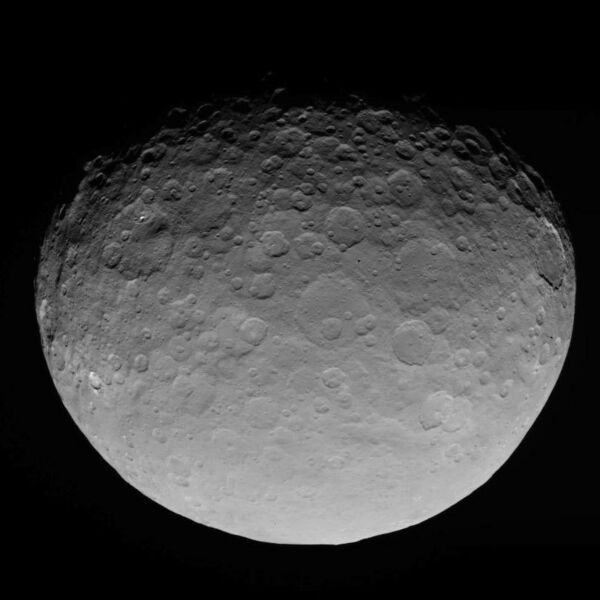 File:PIA19542-Ceres-DwarfPlanet-Dawn-RC3-image8-20150504.jpg