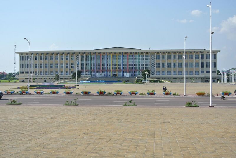 File:Palais de la nation Kinshasa (8756656913).jpg