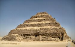 Zoser Pyramid (2347235367).jpg