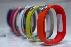 Sony Smartband (12946168483).jpg