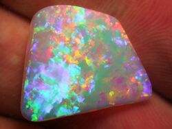 10 7cts Brazilian Crystal Opal.jpg