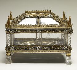 Flemish - Rock Crystal Reliquary - Walters 57695 - Back View A.jpg