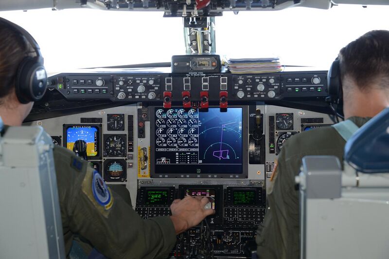 File:KC-135 Block 45 glass cockpit 2017.jpg