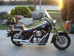 Kawasaki Vulcan 1500 (2000).jpg