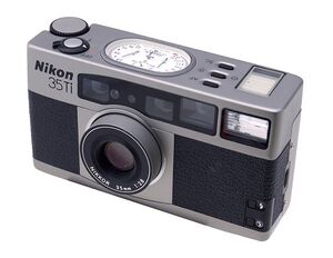 Nikon 35Ti (9565482860).jpg