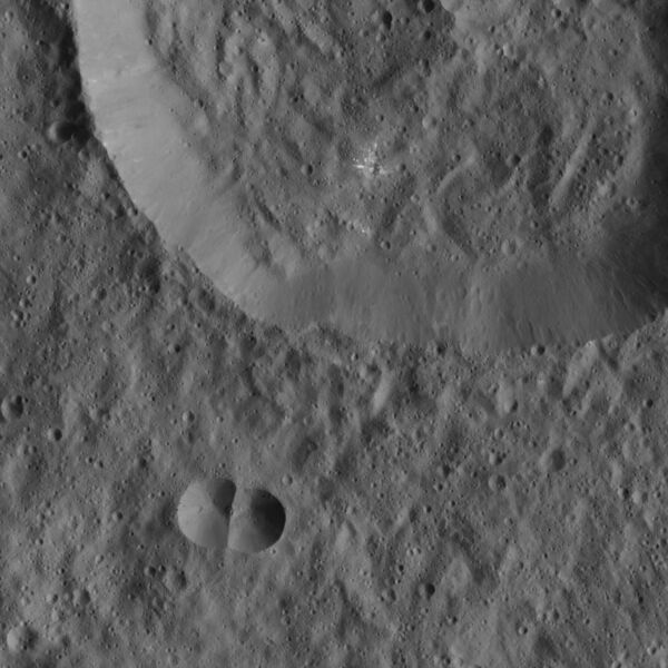 File:PIA20668-Ceres-DwarfPlanet-Dawn-4thMapOrbit-LAMO-image88-20160323.jpg
