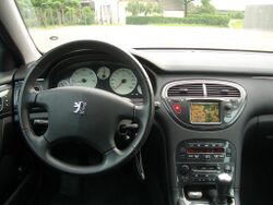 Peugeot607 Innenansicht.jpg