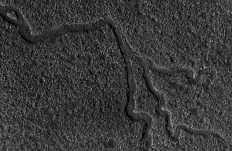 File:Lyot Crater Channels.jpg