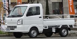 Mitsubishi Minicab-Truck M 4WD 3AT.JPG