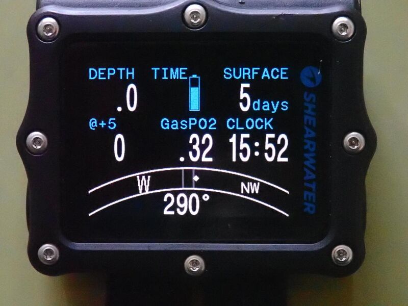 File:Shearwater Perdix in compass mode P9070457.jpg