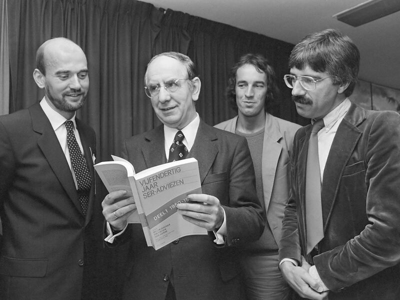File:Pim Fortuyn, Jan Willem de Pous, Willem Dercksen en Teun Jaspers (1982).jpg