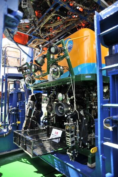 File:AMSTEC Deep Sea ROV kaikou7000 Vehicle.jpg