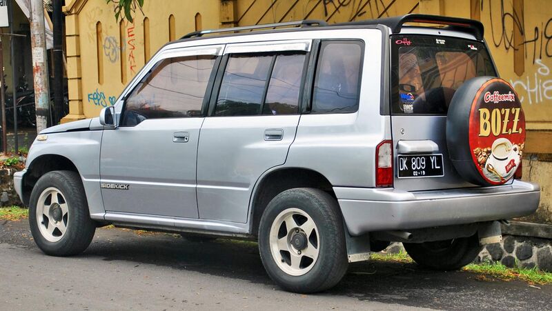File:Suzuki Sidekick (rear), Denpasar.jpg