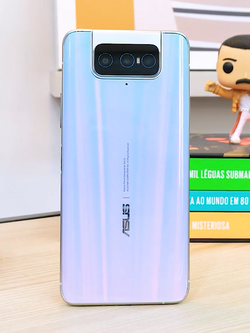 The glass back of a ZenFone 7 Pro in Pastel White
