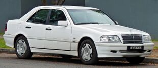 1998 Mercedes-Benz C 200 (W 202) Classic sedan (2010-07-05) 01.jpg