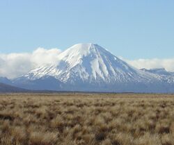 Mount Ngauruhoe August 2003.jpg