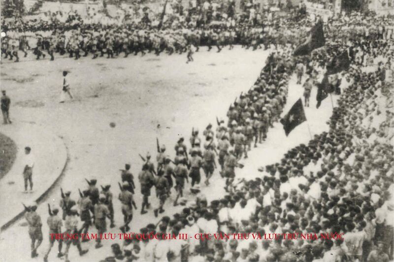File:Ngày 28-08-1945, Đoàn giải phóng quân ở Việt Bắc về duyệt binh ở quảng trường Nhà hát Lớn - Hà Nội.jpg