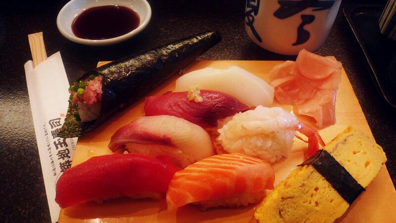 File:2007feb-sushi-odaiba-manytypes.jpg