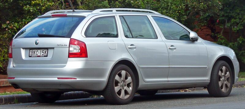 File:2009-2010 Škoda Octavia TSI station wagon 02.jpg