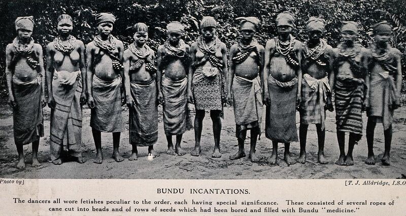 File:A group of Bundu female dancers all wearing necklaces of bea Wellcome V0015968.jpg