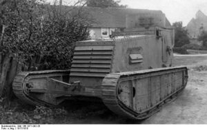 Bundesarchiv Bild 146-1971-092-26, Leichter Kampfpanzer.jpg