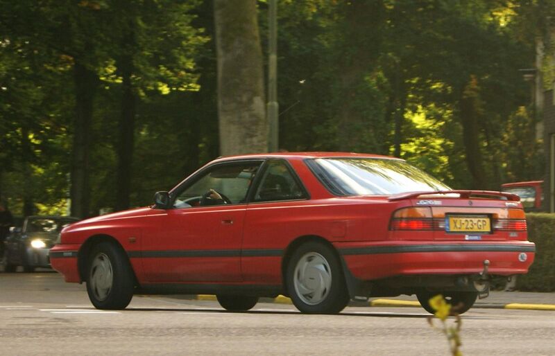File:1989 Mazda 626 Coupé 2.0i GLX (8855567216).jpg