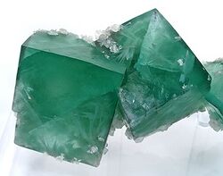 Aragonite-Fluorite-cflu02c.jpg