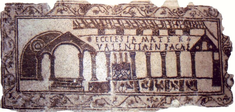 File:Basilica cristiana proveniente da pietra tombale di Tabarka conservata al Bardo di Tunisi.jpg