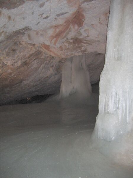 File:Dobsinska ladova cave.jpg